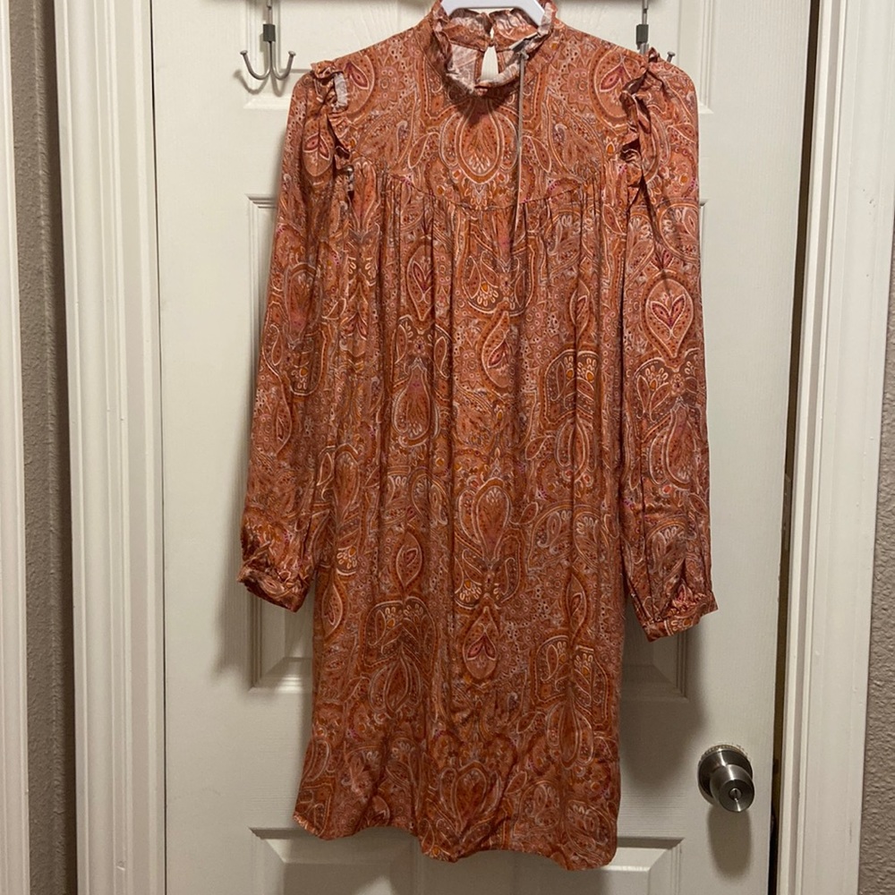 XS women’s Burnt orange paisley long sleeve dress